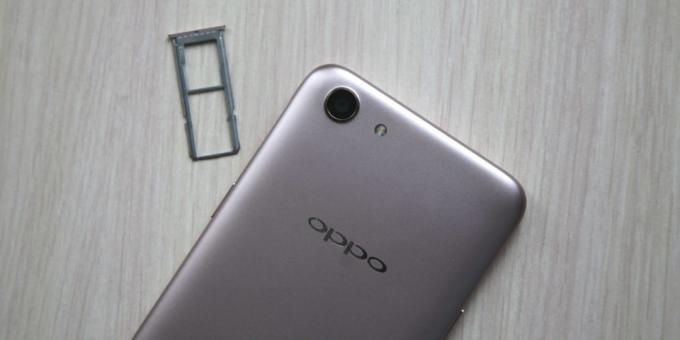 OPPO A83: saite