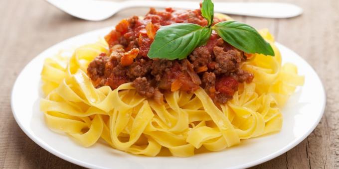 Bolognese recepte no Simili māsām