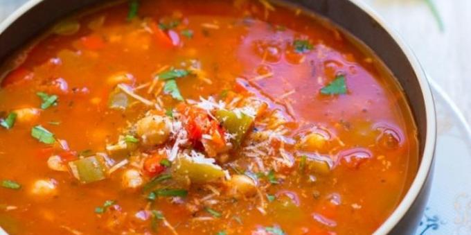 dārzeņu zupas: zupa ar paprika, tomātiem, zirņus un rīsiem