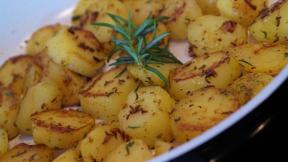 Kā cept garšīgus kartupeļus