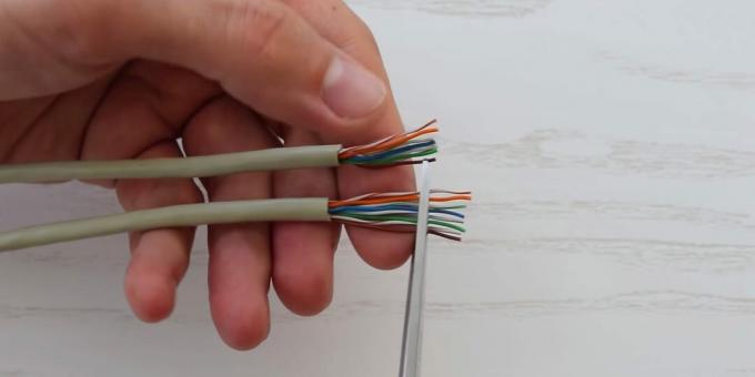Kā saspraust vītā pāra kabeli: izlīdziniet un sagrieziet vadus