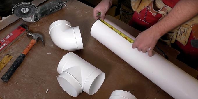 Kā virtuvē uzstādīt kapuci: no plastmasas caurulēm ielieciet gaisa vadu