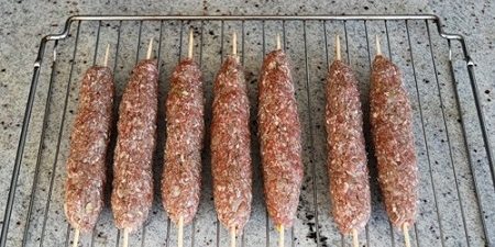 Kā gatavot kebabs cepeškrāsns