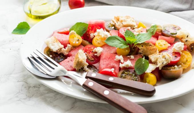 Caprese salāti ar arbūzu
