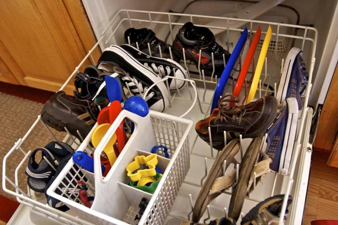 Kā lietot trauku mazgājamā mašīna: veļas kurpes