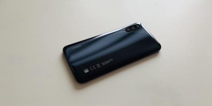 Xiaomi Mi A3: aizmugurējā paneļa