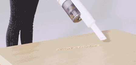 Kā izvēlēties putekļu sūcēju: Rokas putekļu sūcējs var noņemt smiltis, izlijušas graudaugu vai citus pārtikas produktus