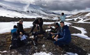Brīvdienu Arktikā: Ziemeļjūrā saldāks silts
