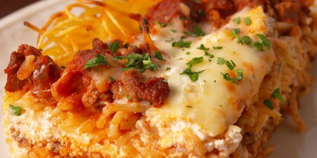 Labākais liellopa gaļas ēdieni: lazanjas spageti ar liellopu gaļas
