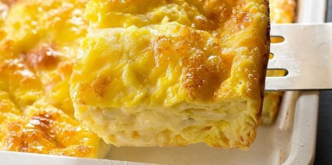 Kā pagatavot olas krāsnī: olu sautējumu ar krējuma sieru un sieru