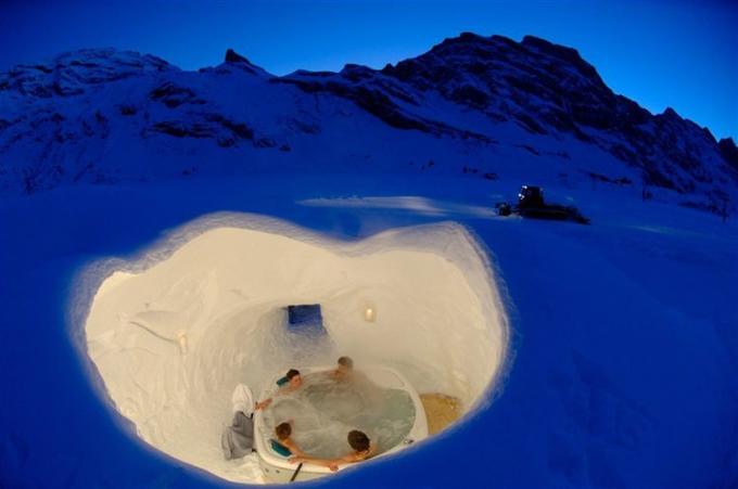 Viesnīcas ar sniega tīklu Iglu-Dorf