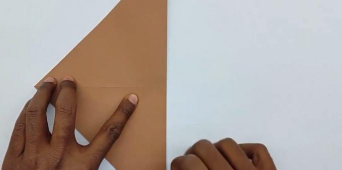Kā veikt aploksnes reizes papīra kvadrāts