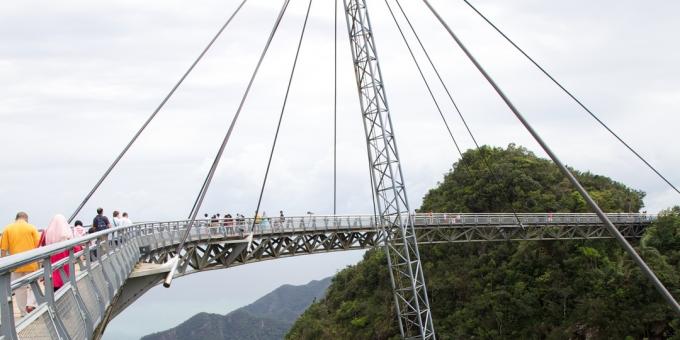 Baisākie tilti: debess tilts Langkawi salā
