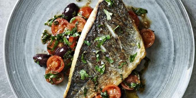 Receptes ar Zivju: Grilēts jūras plaužu ar tomātiem un garšaugiem
