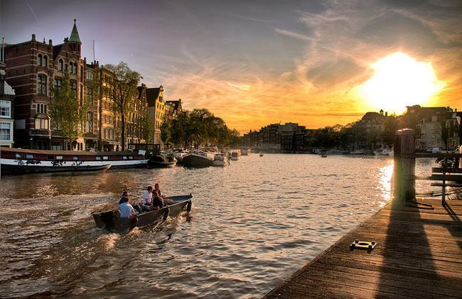 Sunset Amsterdamā