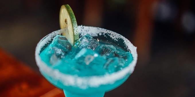 bezalkoholiskie kokteiļi: Blue Lagoon