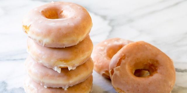 Donuts Receptes: Classic virtuļi ar pūdercukuru