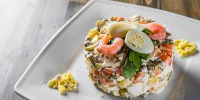 10 neticami garšīgi garneļu salāti