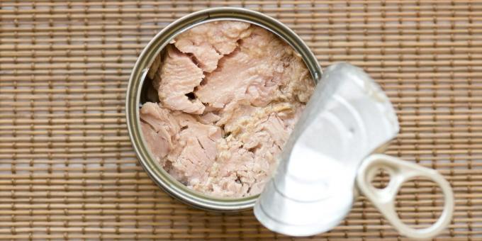 Dažos produkti vitamīna D: tunzivju konservu