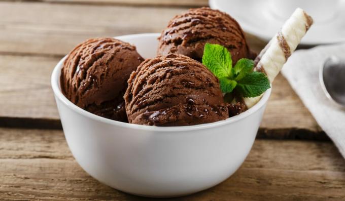 Krēmveida šokolādes saldējums