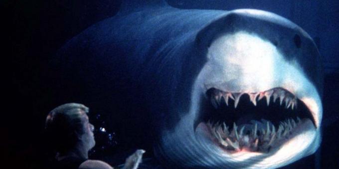 Haizivju filmas: dziļi zilā jūra