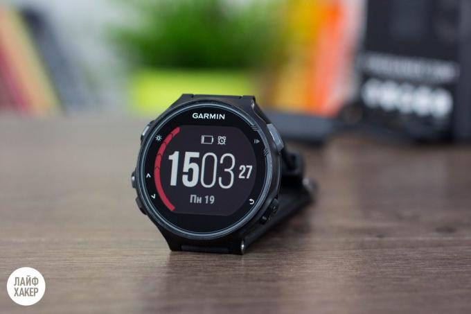 Garmin priekštecis 735xt: sarkana svītra