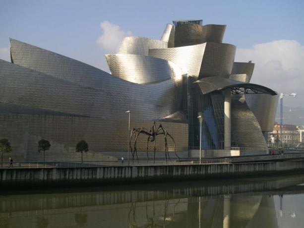 Eiropas arhitektūra: Guggenheim Bilbao Spānijā
