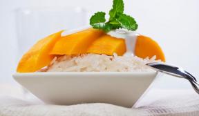 Taizemes rīsi ar mango un kokosriekstu pienu