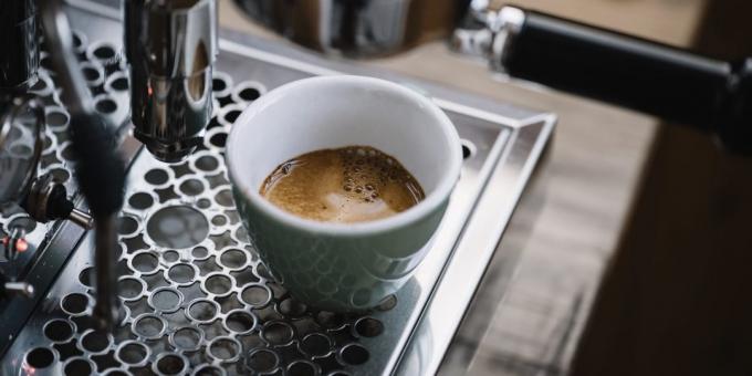 Kā pagatavot kafiju: mehāniskā ceratoniju kafijas