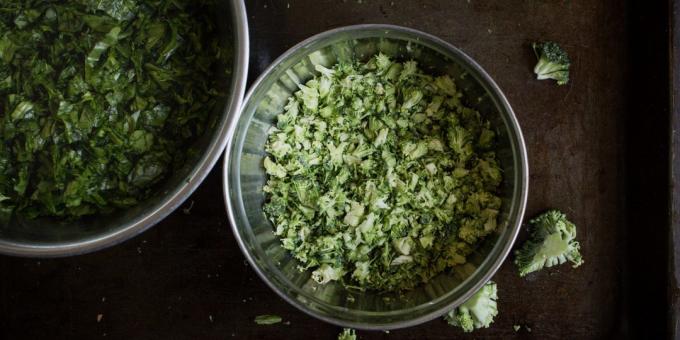 kotletes ar brokoļu: brokoļi un spināti