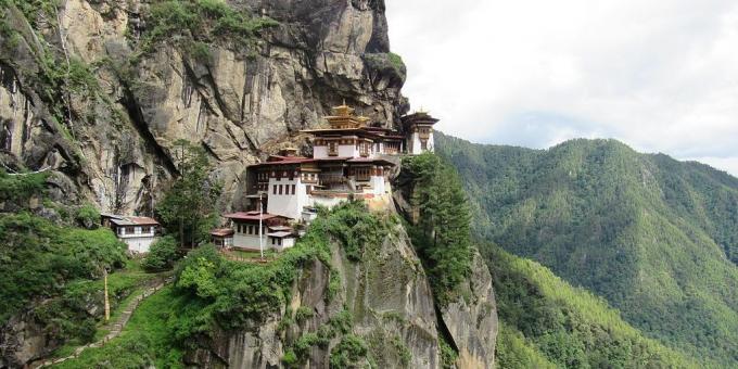 Āzijas teritorijā apzināti piesaista tūristus klosteri Paro Taktsang, Butāna