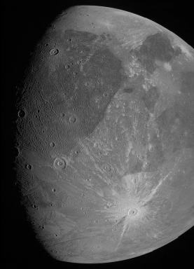 Juno zonde saņēma pirmo Ganimēda fotoattēlu