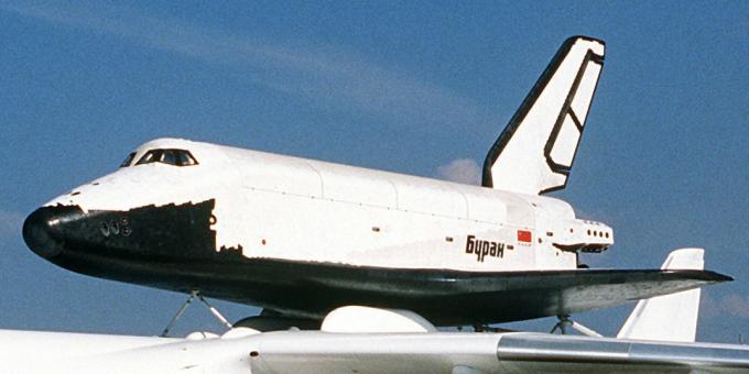 "Buran" aviācijas un kosmosa izstādē Le Burgetā, 1989. gadā